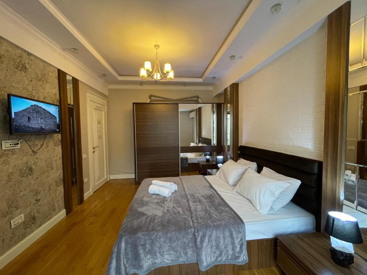 Park Azure Apartment Baky Esterno foto