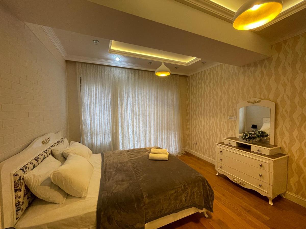 Park Azure Apartment Baky Esterno foto